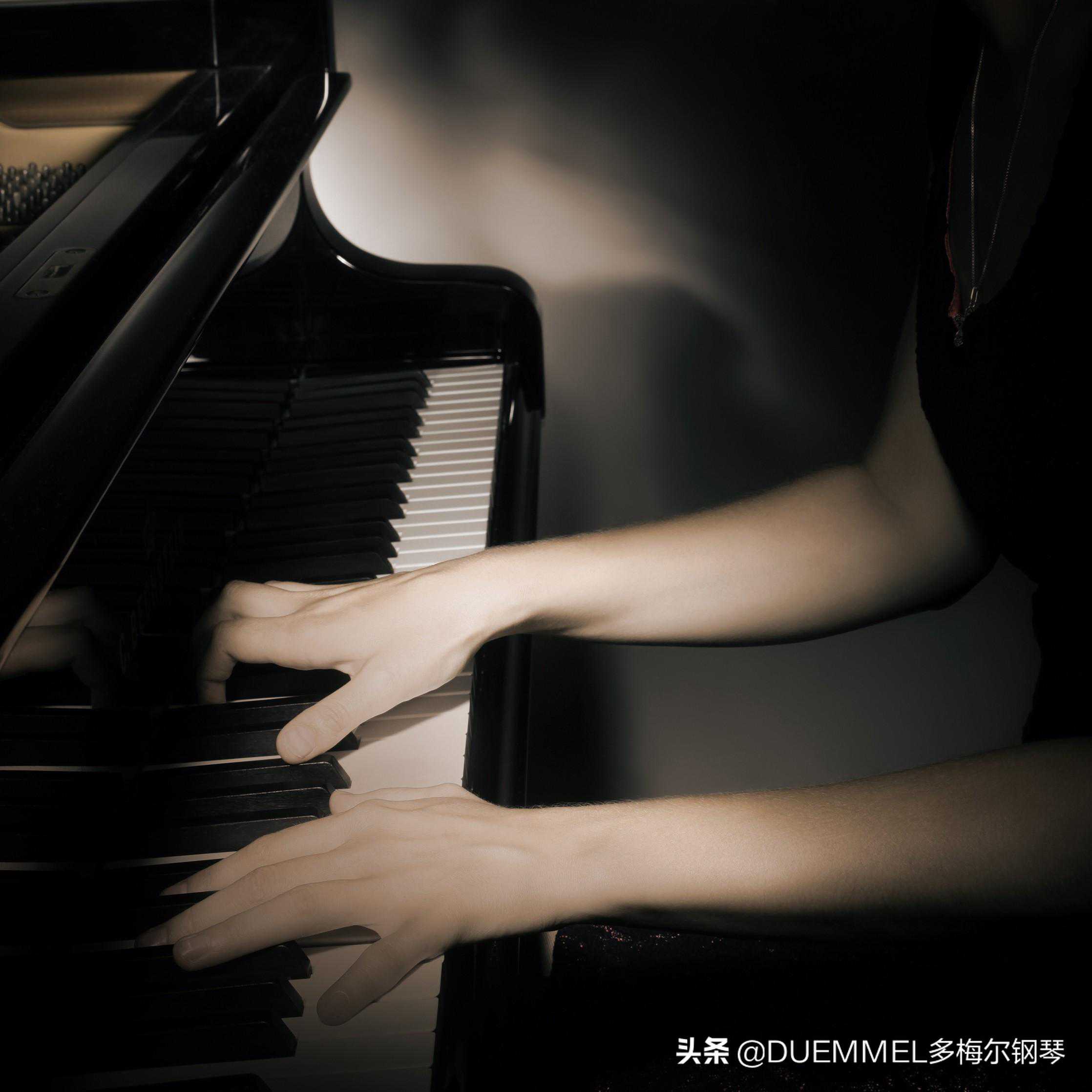 “你手指短，学不了钢琴的！”   别被忽悠了