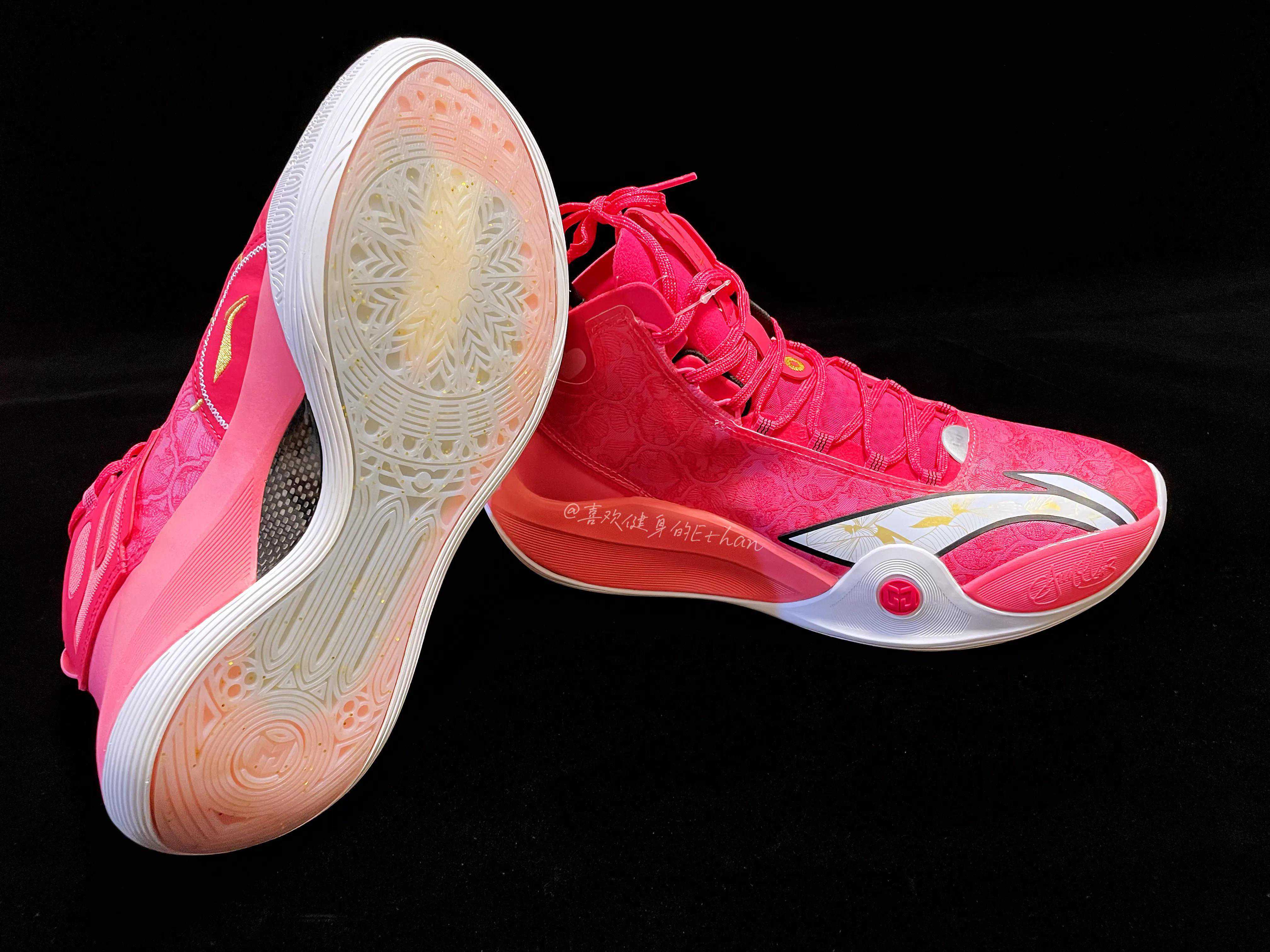 CJ1丨一双近乎完美的实战鞋！鞋底会闪光