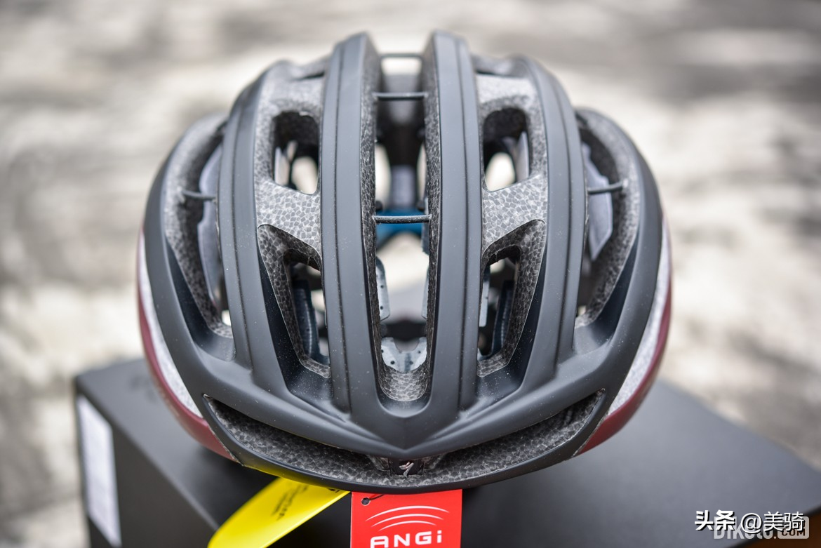 夏日战士 S-WORKS PREVAIL 3头盔评测