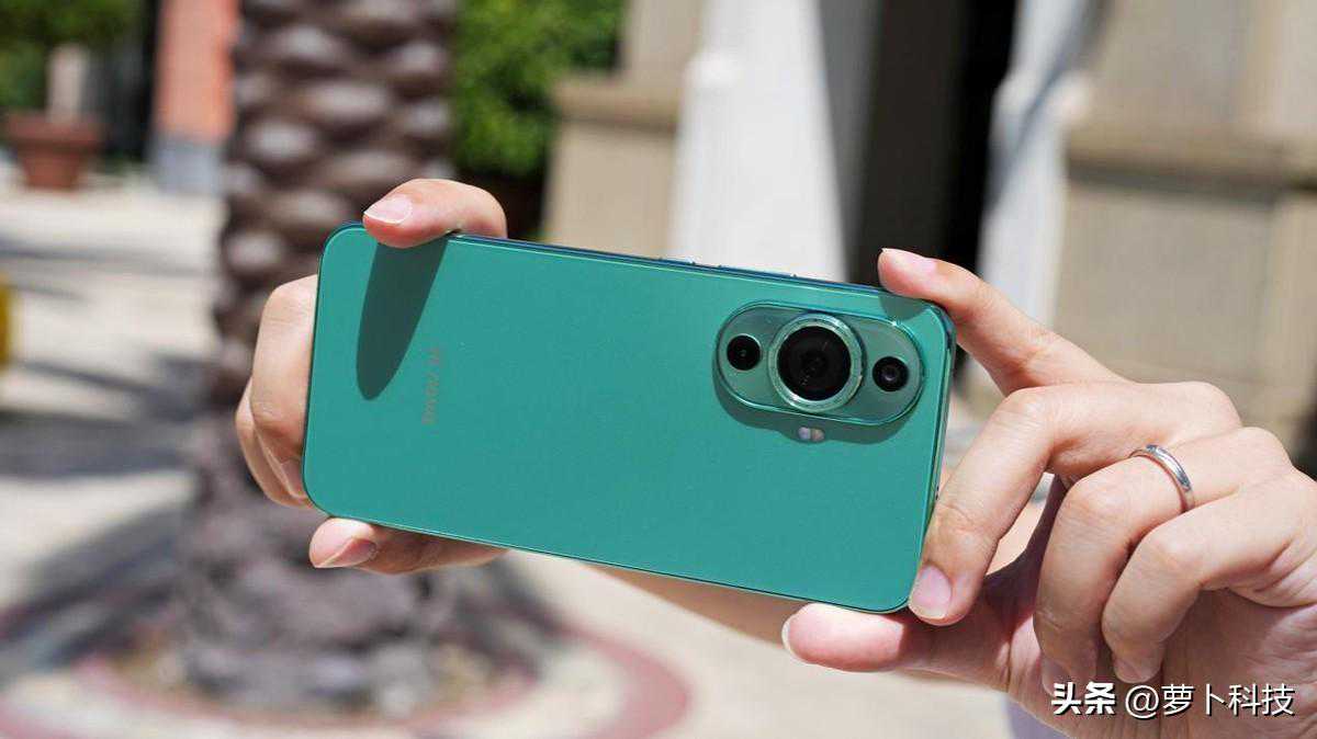 Hi nova 11上手测评：初看惊艳细品真香，不可多得的直屏手机