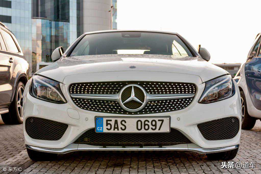 试驾小改款的：Mercedes-Benz C200 Avantgarde，小排量更灵活