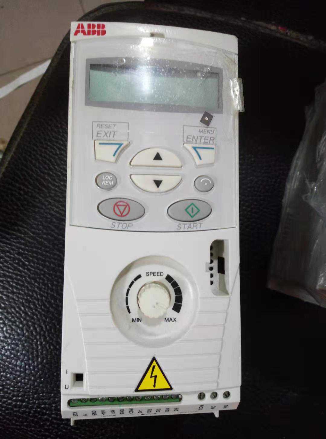 ABB150系列变频器液晶不显示故障！"烧机大法，再现江湖"