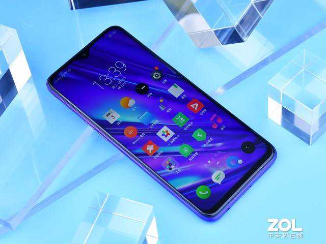 4800万四摄+骁龙712仅售998：越级realme Q评测