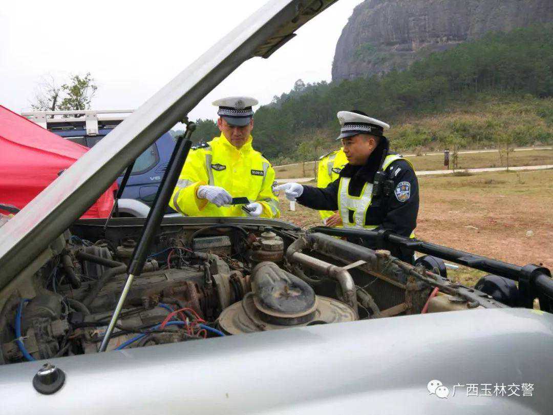 百日安全行动｜一辆桂F006**套牌越野车竟明目张胆来参赛！结果……