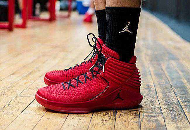 实战测评揭秘！Air Jordan 32 能否延续 “顶配战靴” 的光环？
