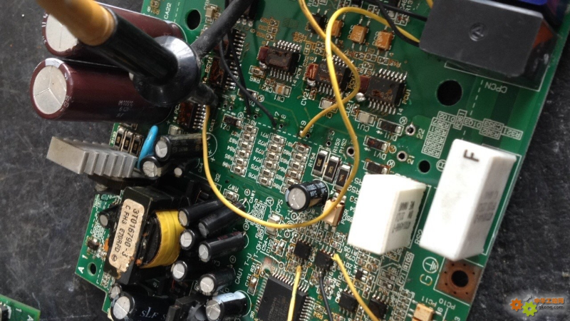 日立SJ300/7.5KW变频器，电源驱动板单板运行屏蔽方法