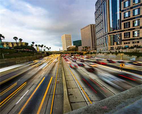 中国海军“和平方舟”号医院船首访贝宁