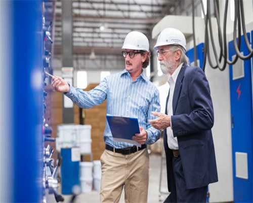 恒力重工首制8.2万吨散货船交付 恒力重工首制8.2万吨散货船交付