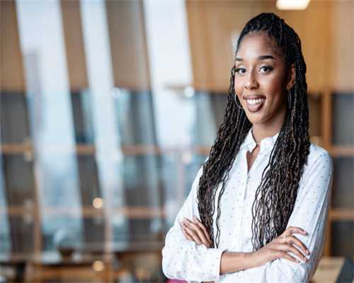 大型浮标作业船“向阳红22”号武船集团下水